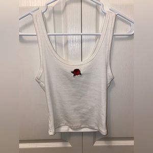 White tank top rose patch XS